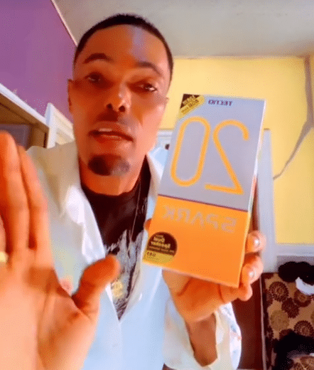 father daughter surprise new phone