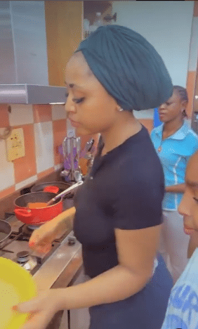 Regina daniels spaghetti cooking