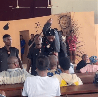 lecturer student presentation neck