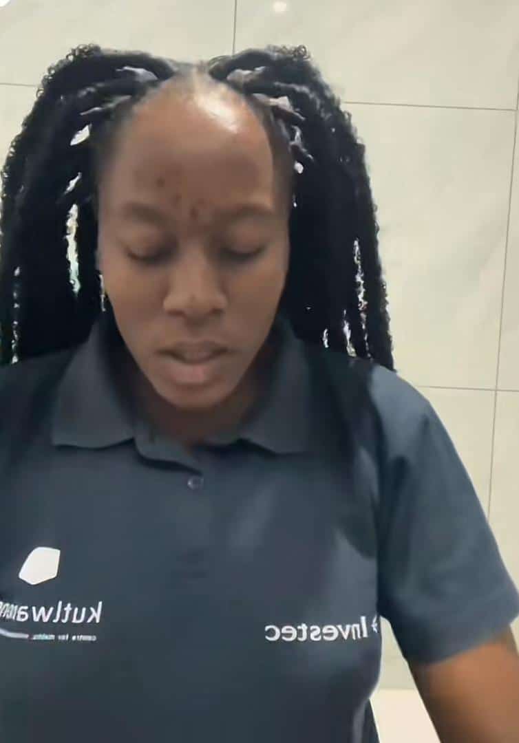 Lady cries for help after investing money on spider-legs looking braids