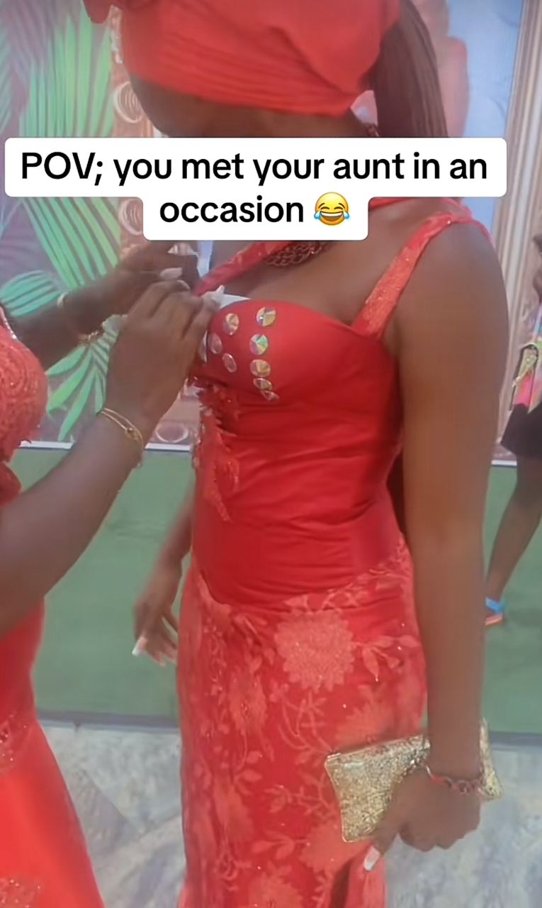 "None of my aunty can try this" - Outrage as aunt fixes lady's revealing dress at an event