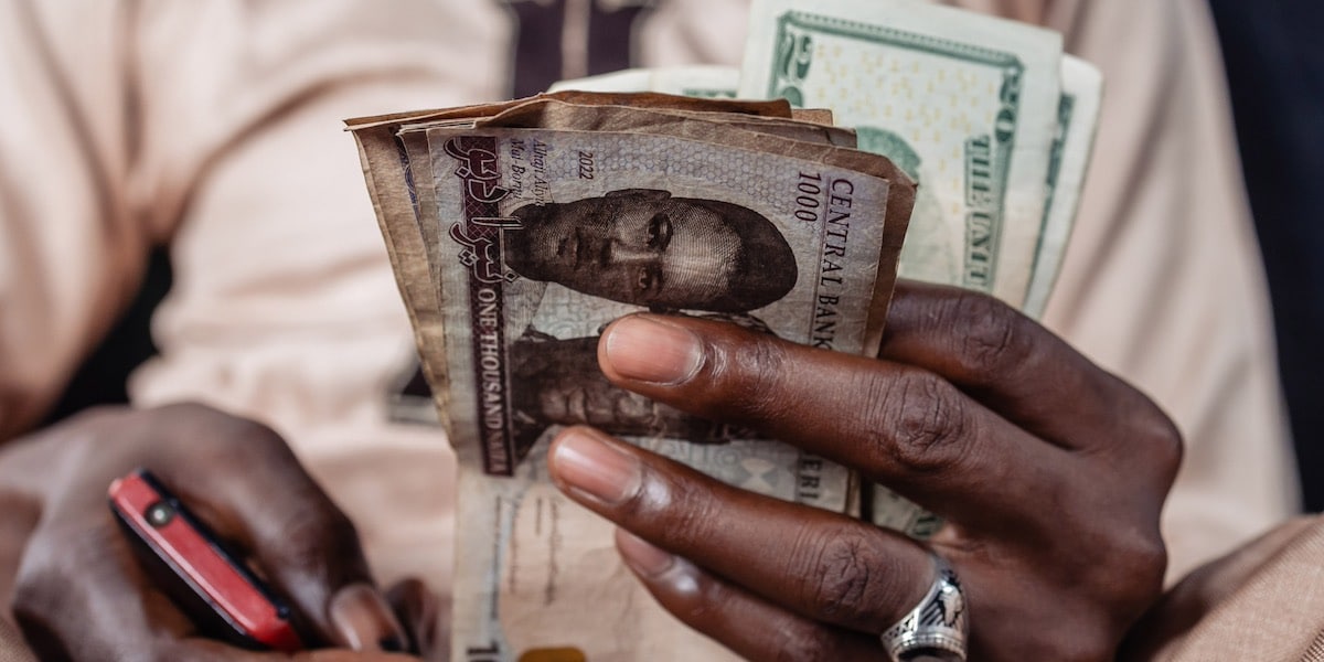 Naira bounces back, sells at 1,280/$
