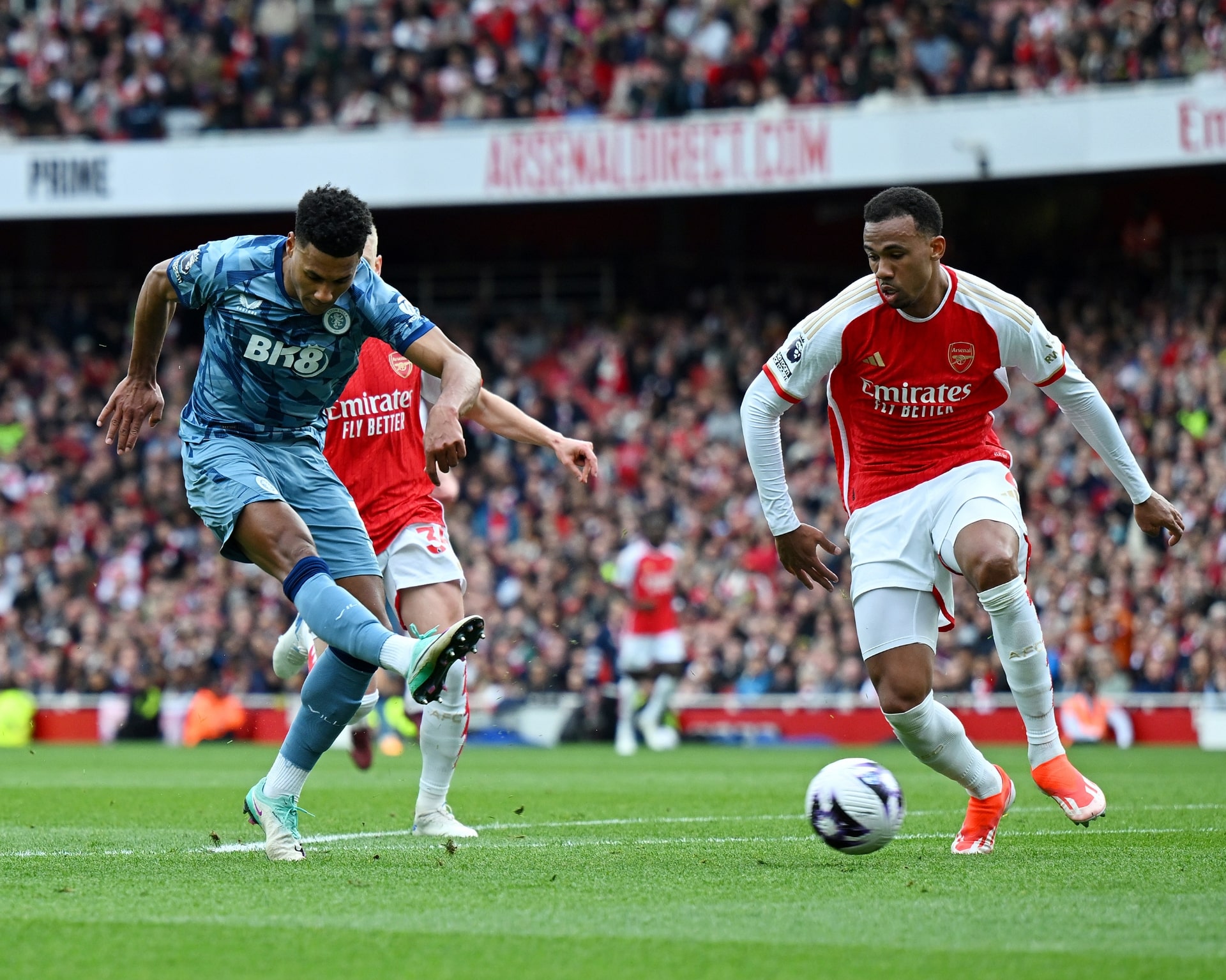 EPL: City take upper hand as Aston Villa stun Arsenal with two late strikes