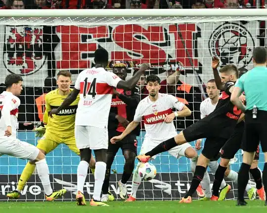 Leverkusen escape Stuttgart scare with die-minute equalizer to extend unbeaten run