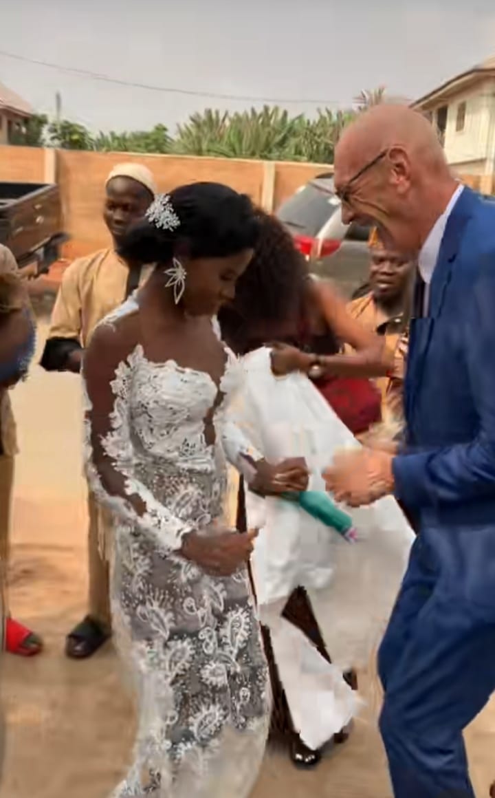 Lady Caucasian husband wedding 