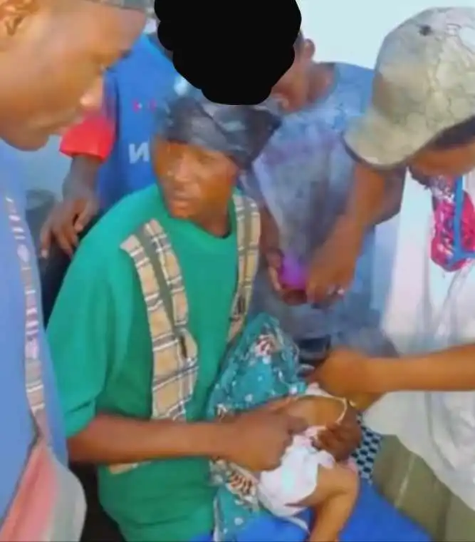 Man under fire for applying dye to his infant’s hair