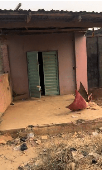 "May quit notices not be your portion" - Lady stuns many as she rents dilapidated shop in Lagos, transforms it to her taste with her own money