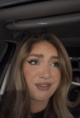 "I feel like I'm a failure, I have no partner, I live alone, no friends" - 25-year-old lady cries out