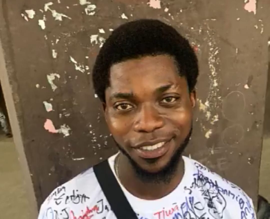 Nigerian man announces graduation from university with 'I came, I salt, I conquered' sign