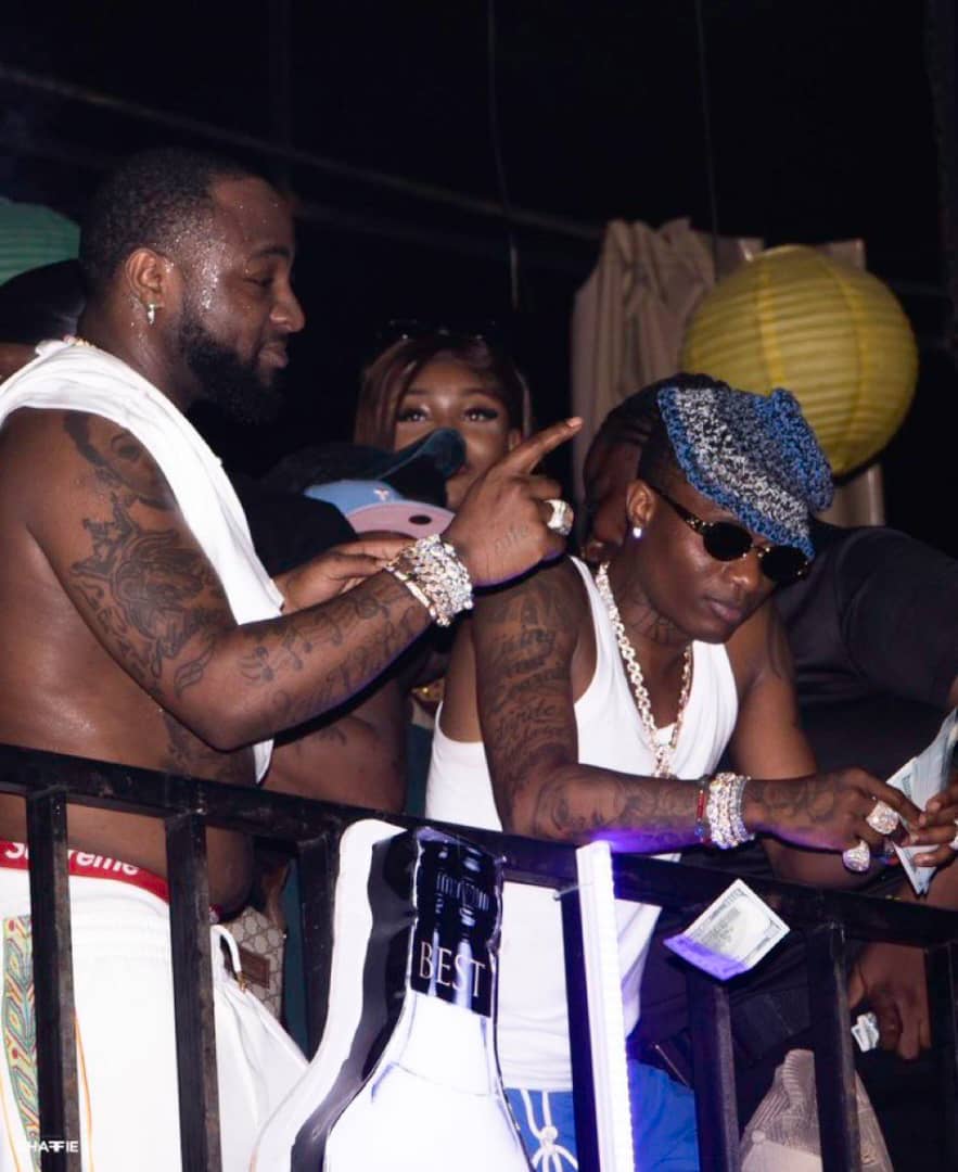 Afrobeat artists, Davido and Wizkid