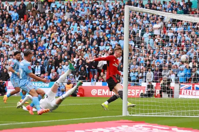 Manchester United survive Coventry scare to reach FA Cup final