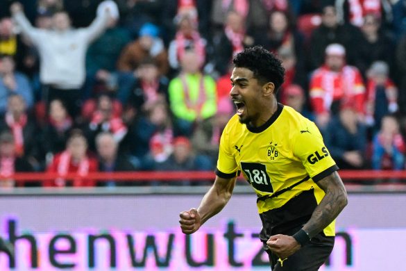 Dortmund set to trigger Ian Maatsen's £35m release clause from Chelsea