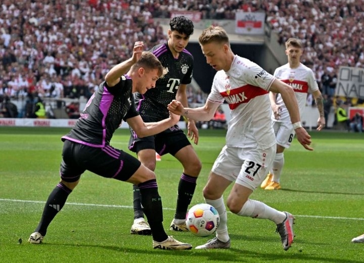 Kane nears Bundesliga goal record despite Bayern's 3-1 defeat to Stuttgart