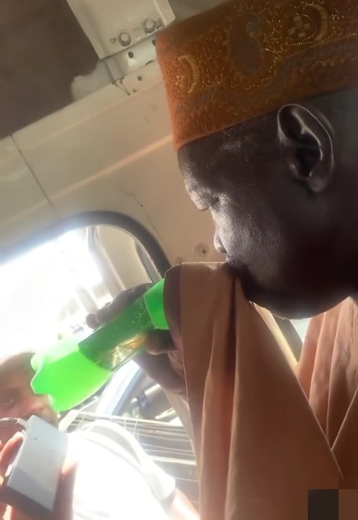 Man drink fabric sipping lady