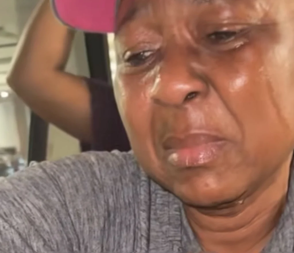 Grandmother breaks down in tears as she leaves grandson after omugwo