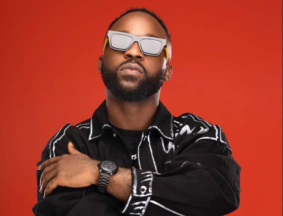 Iyanya fumes, knocks troll who compared him to Wizkid and Samklef