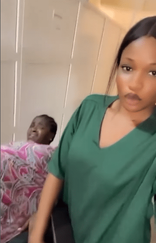 nurse pregnant woman recording video 