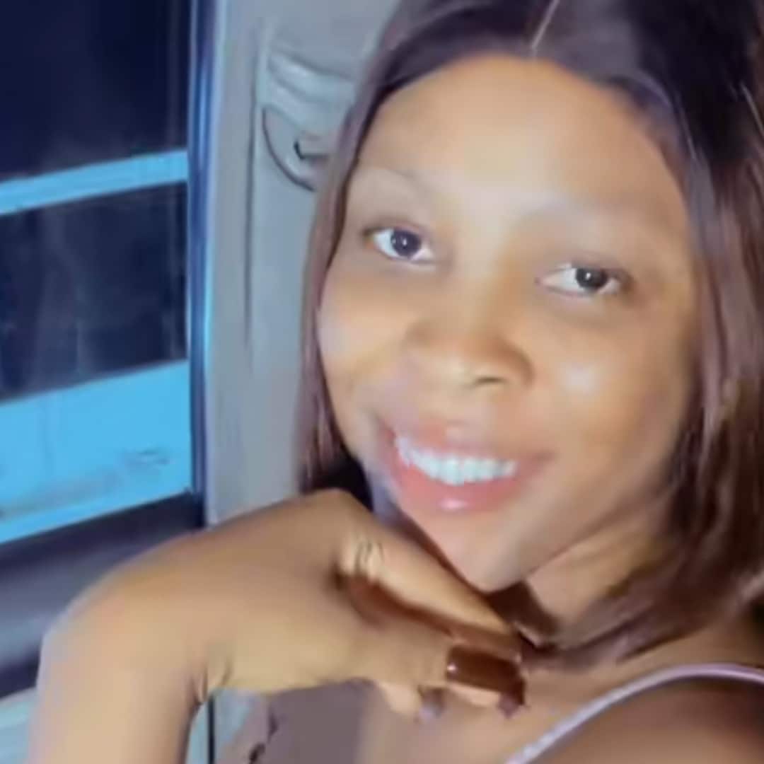 Nigerian lady sparks jealousy as she flaunts romantic car date with boyfriend on social media