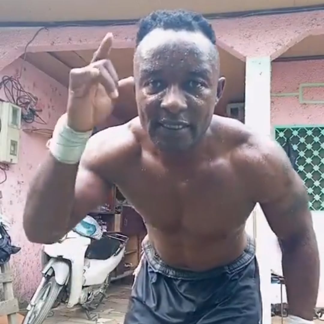 Nigerian man challenges Anthony Joshua to boxing match, vows to knock him out in 2nd round.