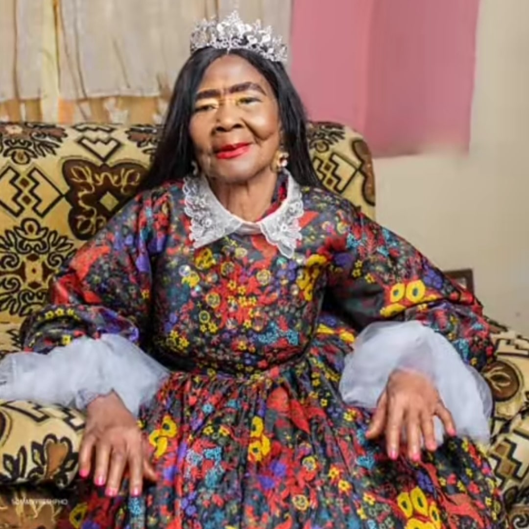 Nigerian lady uses makeup to transform 112-year-old grandmother into a 'fine babe'