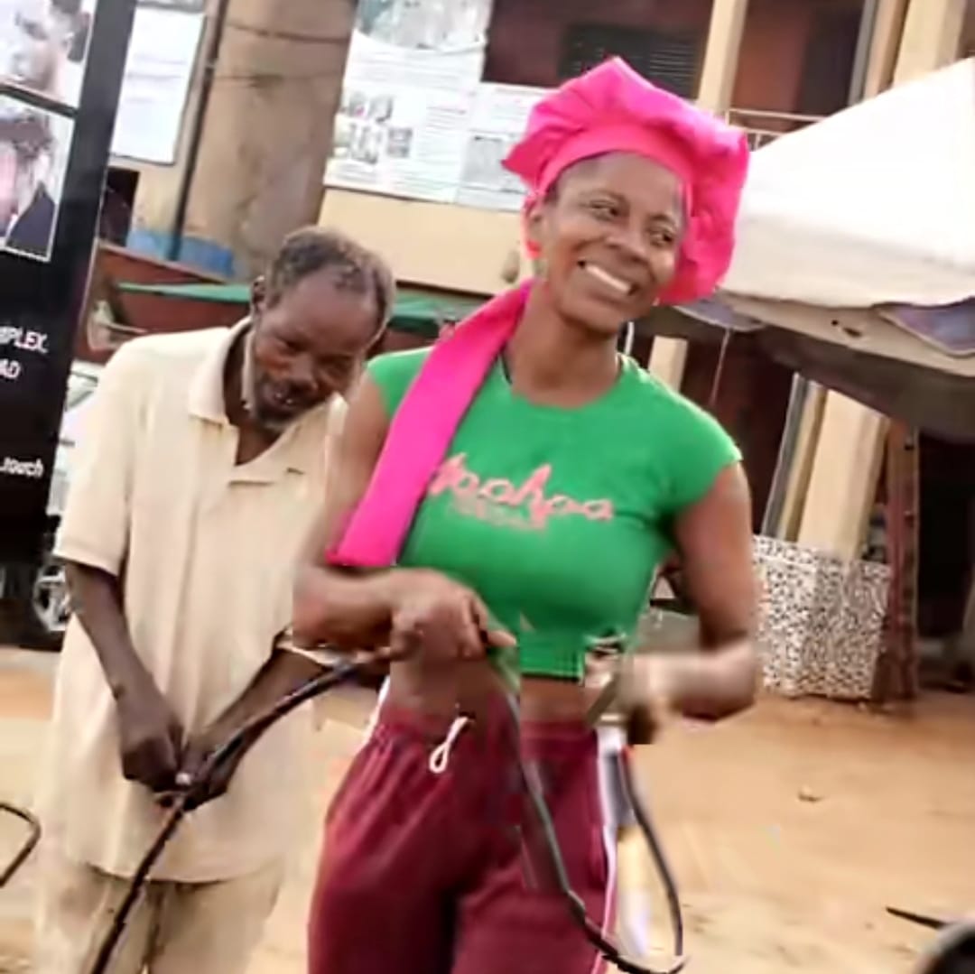 Meet the dedicated daughter who has been helping her father in his vulcanizer shop for 5 years