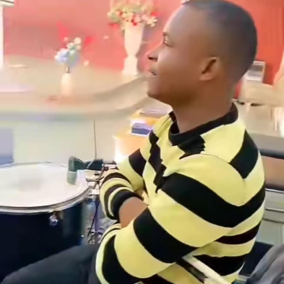 Nigerian church drummer goes viral for excessively tapping Notcoin with toe during service