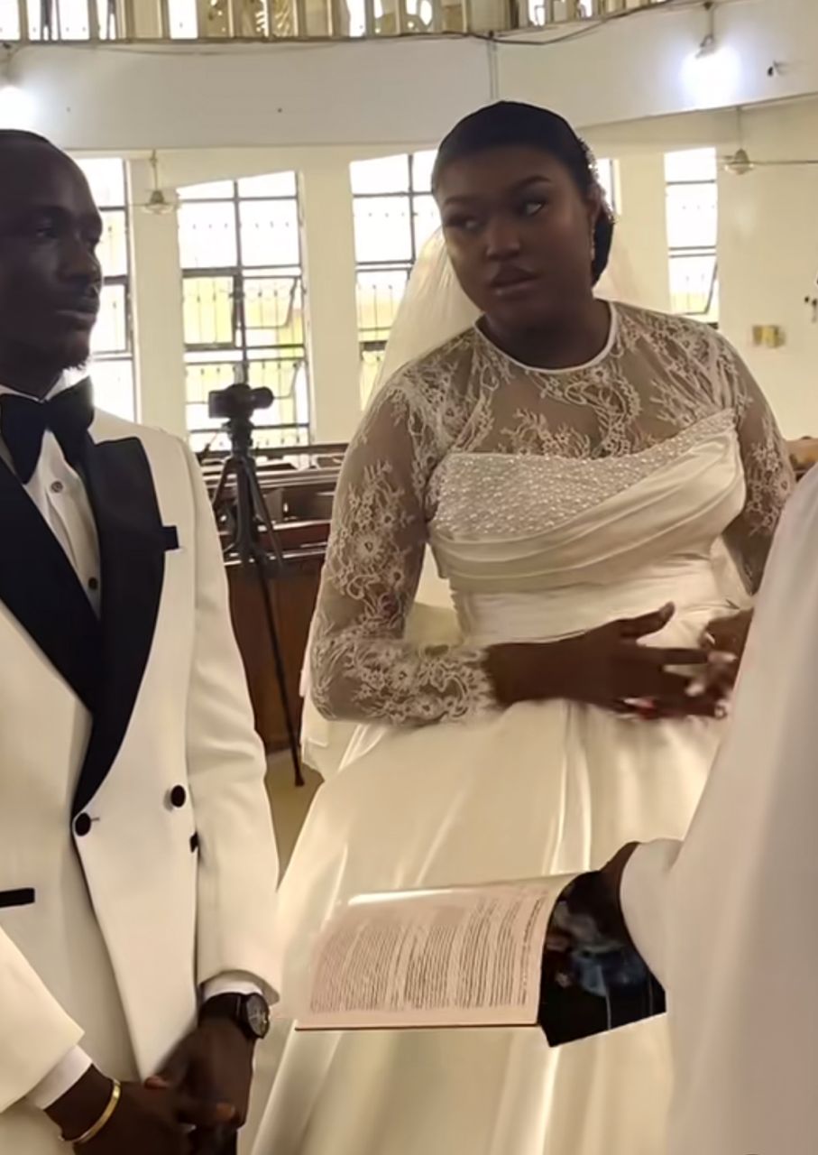 Moment pastor informs bride to remove eyelashes or forget wedding