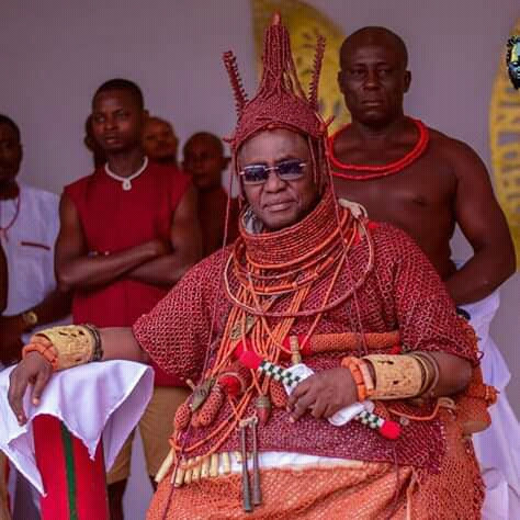 Oba of Benin accuses EFCC of allegedly taking bribe to frustrate petition