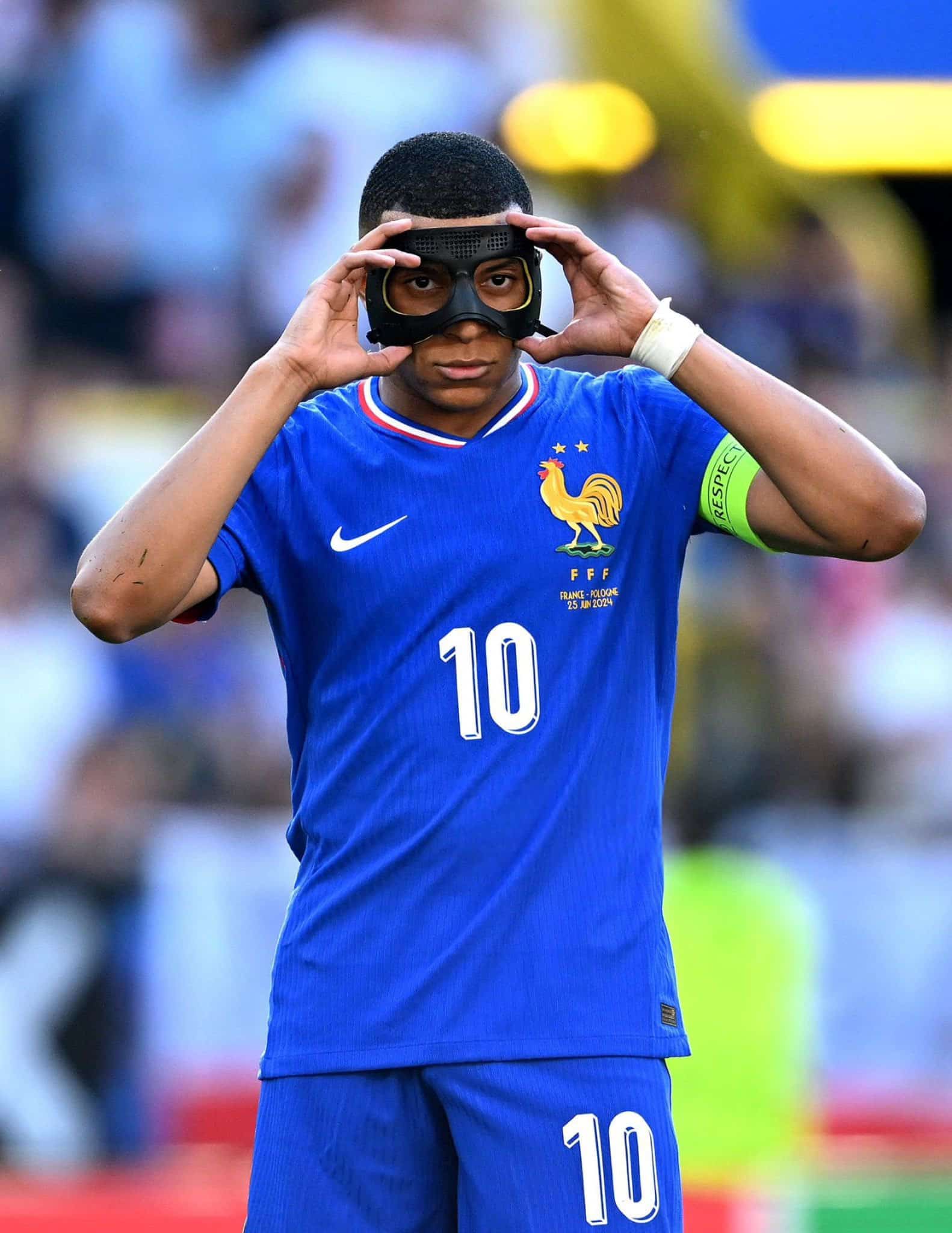 France coach Deschamps confirms Mbappe struggled with mask in draw against Poland