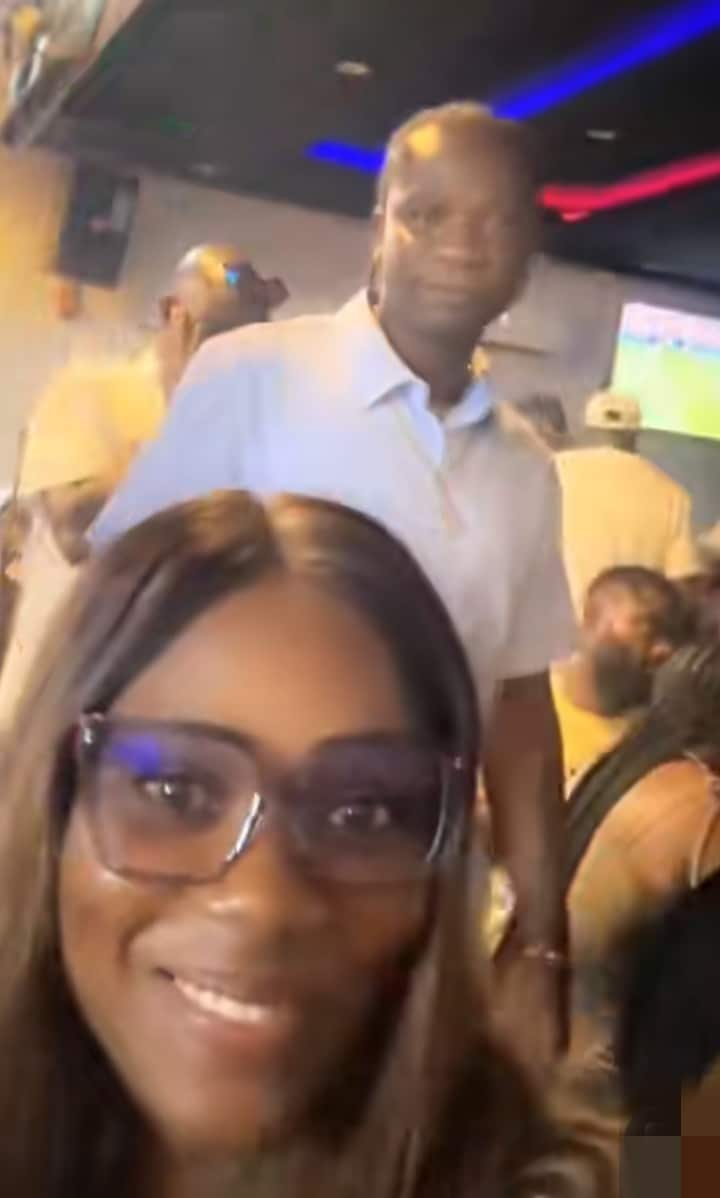 Lady blushes as she sees Speed Darlington, calls him her 'ex-boyfriend'