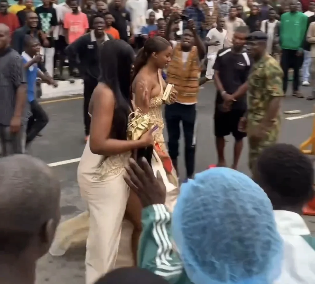 Moment ladies denied entry finally get access to Davido’s wedding