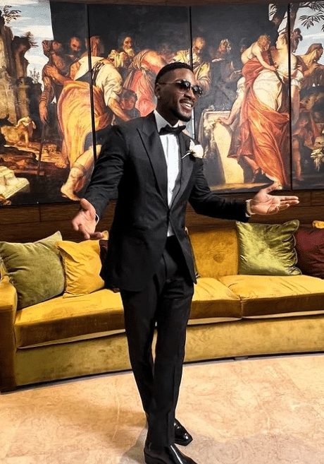  Tobi Bakre celebrates 30th birthday in style