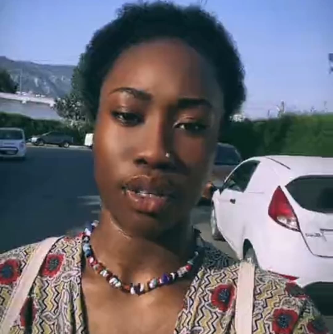 Nigerian lady flaunts earnings from casino work abroad