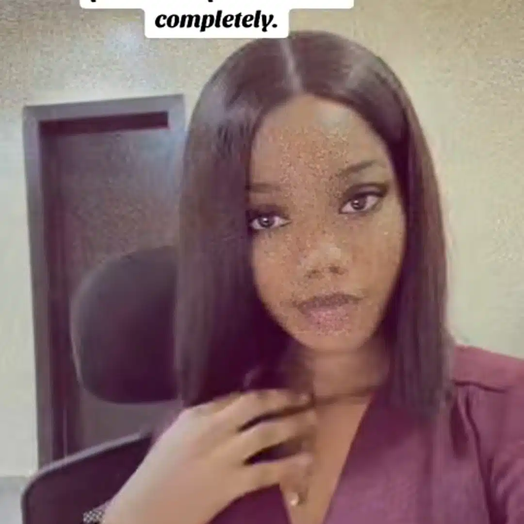 Nigerian lady laments as family organizes meeting, vows to disown her if she doesn't marry this year