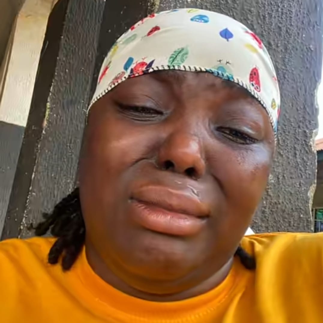 Nigerian lady cries as sister passes away, comes back to life hours later