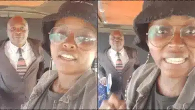 Moment lady confronts pastor for preaching on a bus