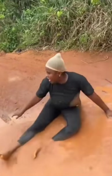 Lady returns from abroad after 15 years only to discover brother misused funds she's been sending for house project