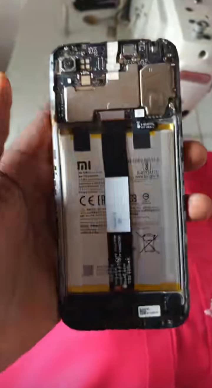 Man lady phone shop number