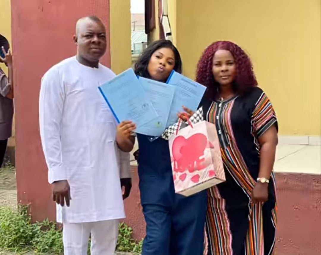 Nigerian lady receives four plots of land as graduation gift from parents