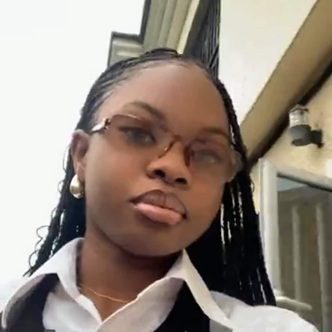 Nigerian lady expresses disappointment as she mistakes Jehovah's Witness card for $1 million bill