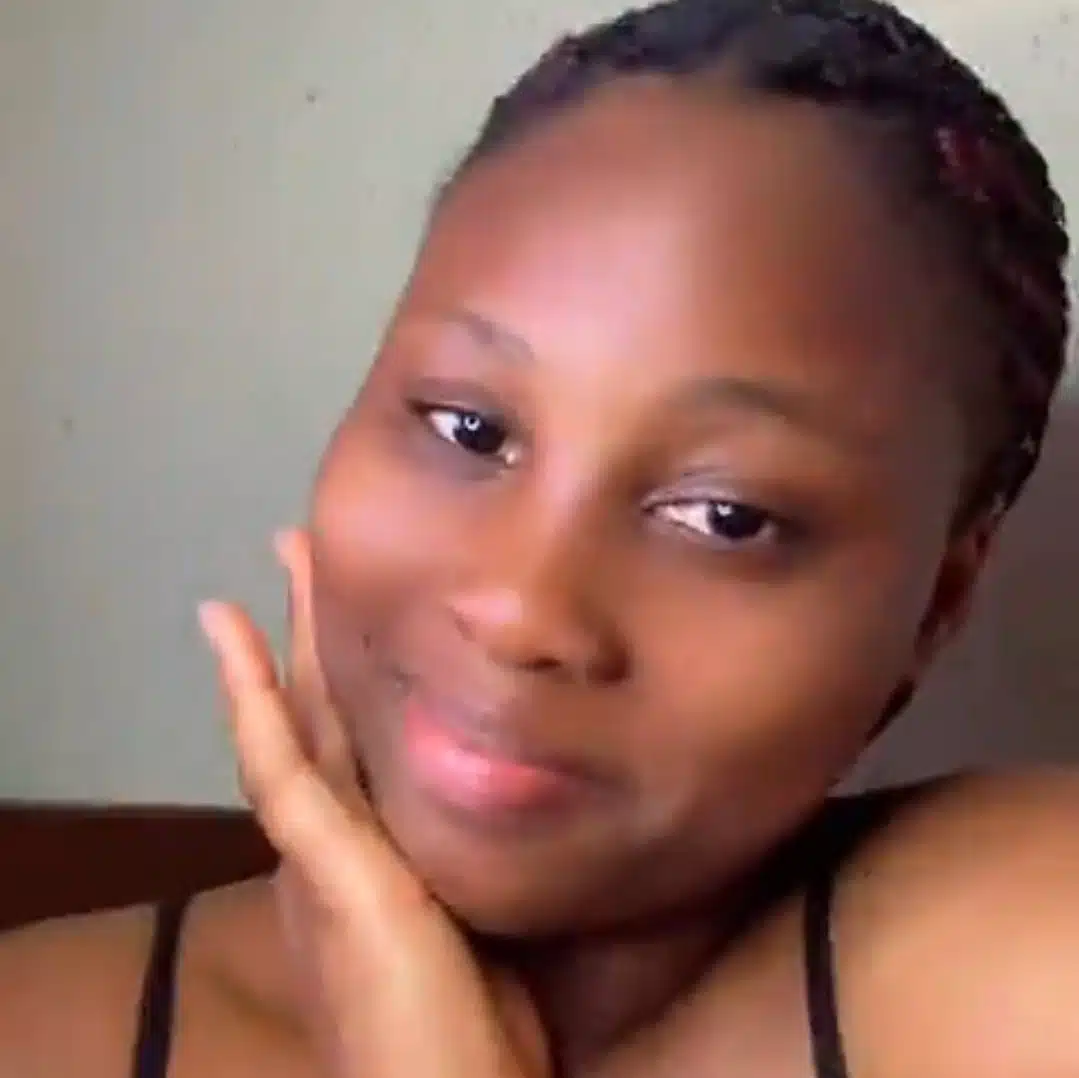 Nigerian lady discovers app that pays women to chat with foreigners and earn dollars, flaunts earnings