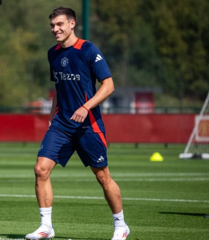 Late registration to stop Ugarte from featuring for Man United vs Liverpool