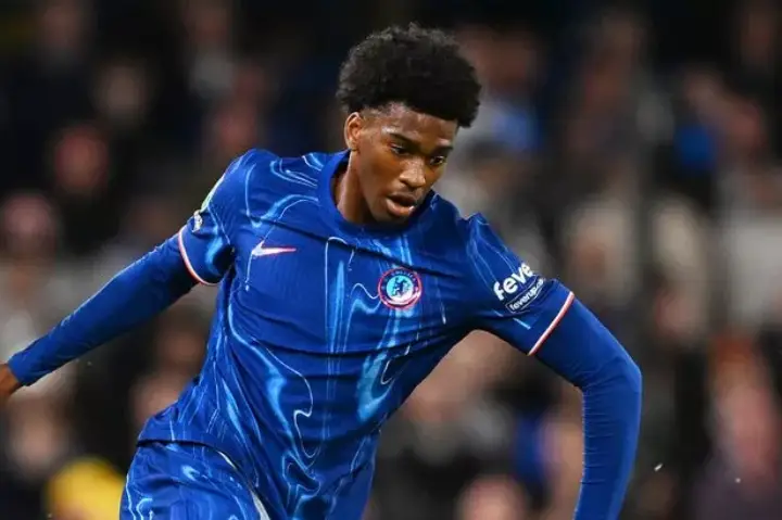 Josh Acheampong commits to Chelsea with new long-term contract until 2029