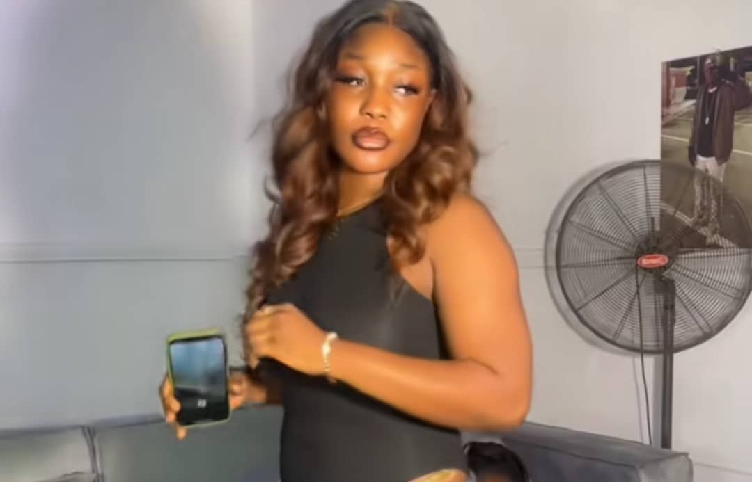 Online shopping gone wrong as lady’s chair order shocks the internet