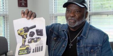 Man orders drilling machine online, receives printed image instead