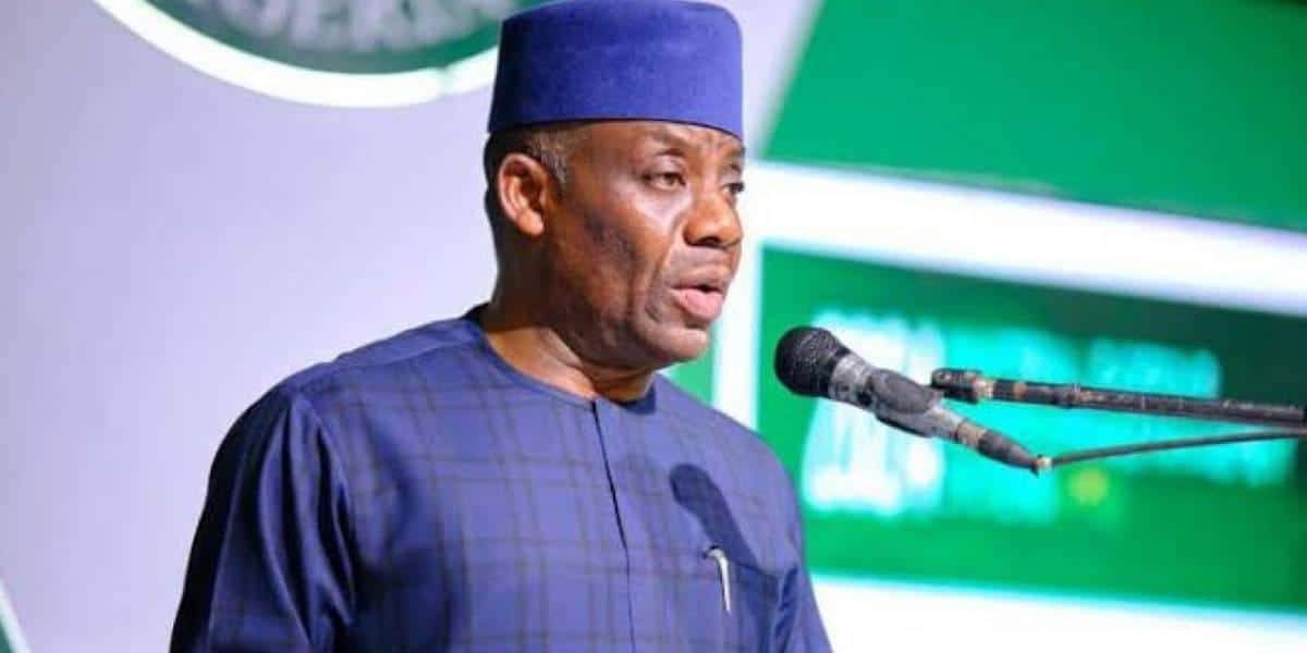 FG scraps foreign scholarships, says every course can be studied in Nigeria