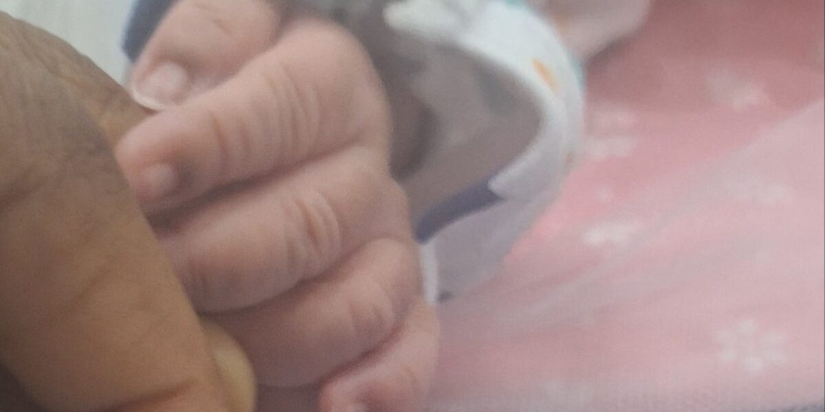 Couple joyfully welcomes child after 13 years of waiting