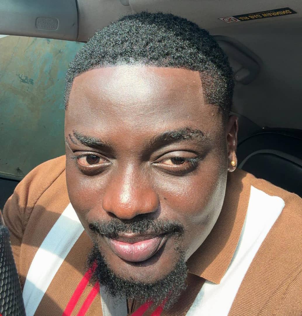 Man shares creepy midnight experience with girlfriend who worked as a banker