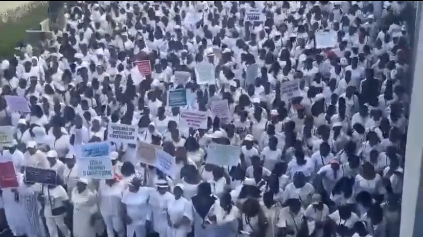 No more Fubara: Drama as pro-emergency rule protest breaks out Rivers