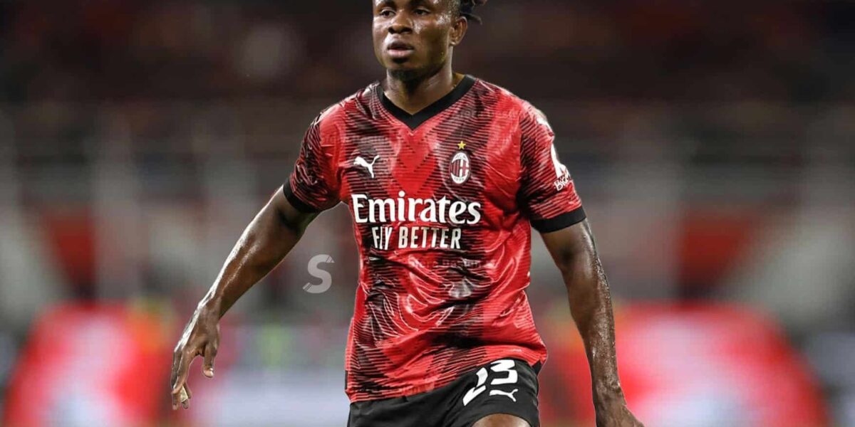 Obafemi Martins urges Chukwueze to quit AC Milan amid struggles for game time